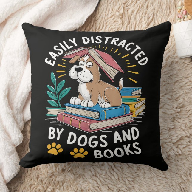 Coussin Facilement distrait par les chiens et les livres D (Couverture)