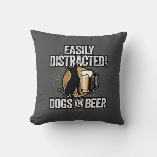 Coussin Facilement distrait par les chiens et l'oreiller à