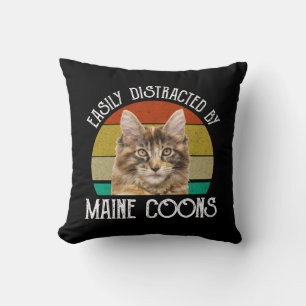Coussin Facilement Distrait Par Les Maine Coons