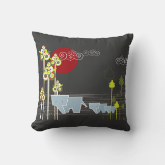 Coussin Famille D'Éléphants Whimsical Dans La Forêt Et Le 