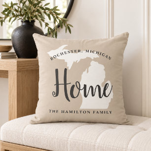 Coussin Famille Monogramme Michigan Home Beige Script