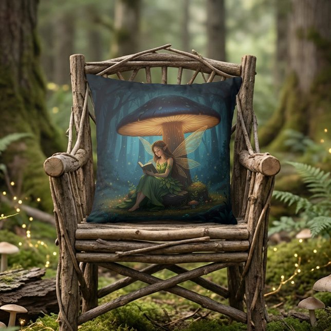 Coussin Fée de Nuit Enchantée Lisant un Livre (Créateur téléchargé)