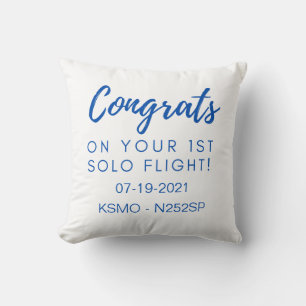 Coussin Félicitations pour le 1er vol en solo - personnali