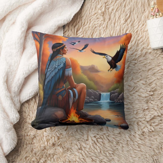 Coussin Femme autochtone avec aigle au coucher du soleil (Couverture)