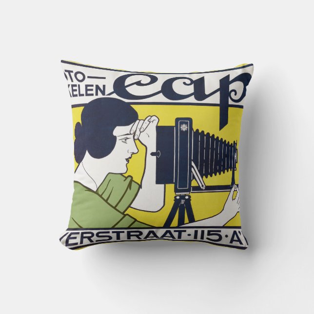 Coussin Femme caméra, photographe, Van Caspel (Recto)