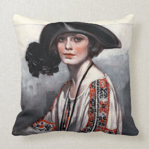 Coussin Femme dans le chemisier brodé