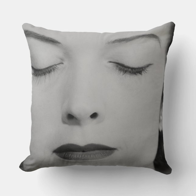 Coussin Femme mûre 2 (Recto)