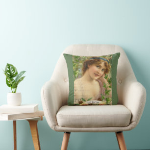 Coussin Femme victorienne en détresse dans le jardin
