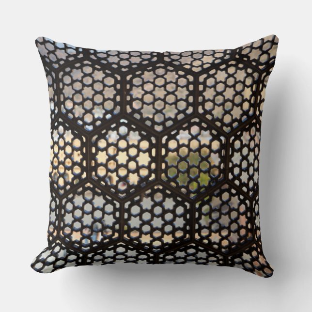 Coussin Fenêtre de treillis géométrique, Inde (Recto)