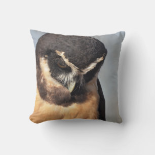 Coussin Fermer la Chouette Spectaculaire en regardant le p