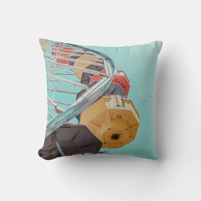 COUSSIN FERRISWHEEL DE COULEUR ÉLEVÉE (Recto)