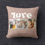 Coussin Fête des mères Nous t'aimons Maman Famille Photo C<br><div class="desc">Nous vous aimons,  Maman : Pour la meilleure Maman Jamais dans votre vie un collage photo de famille instagram moderne et tendance jetez l'oreiller avec typographie script moderne et votre nom personnel et votre message sur rose vif foncé riche.</div>