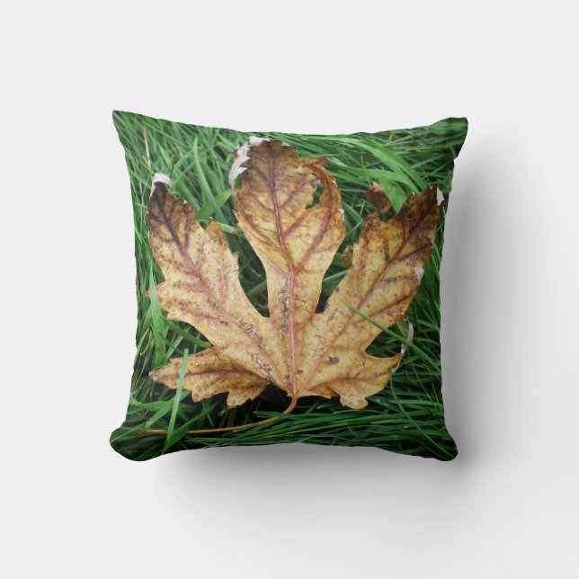 Coussin Feuille d'automne avec herbe verte (Recto)