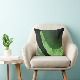 Coussin Feuilles en gros plan dans la lumière et l'ombre