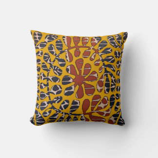 Coussin Feuilles forestiers en Brown