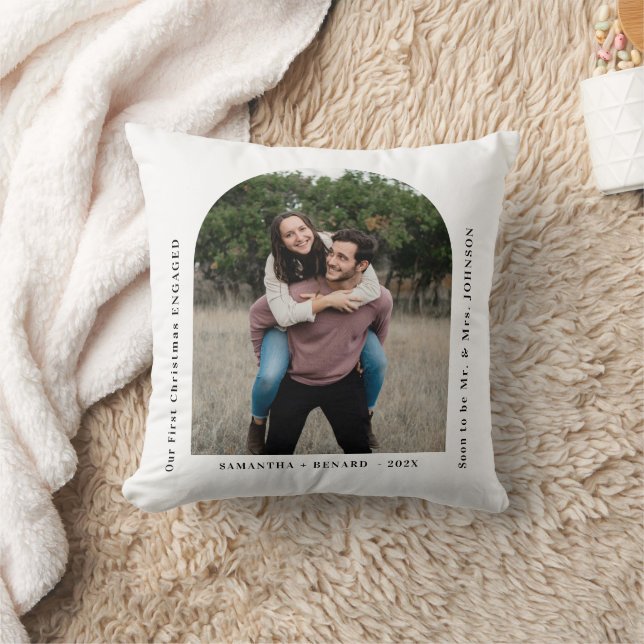 Coussin First Christmas Engaged Couples Photo Arch (Couverture)