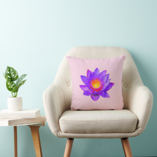 Coussin Fleur de lotus violette sur fond rose clair