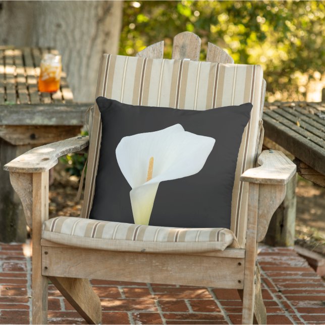 Coussin Fleur de lys calla blanc Photo de jardin de cour a (Chaise)