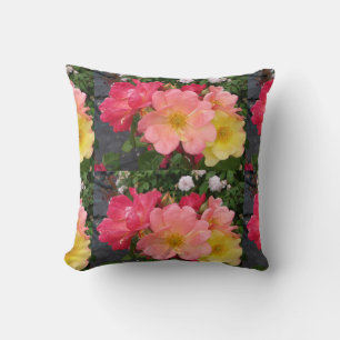 Coussin Fleur de rose jaune rouge Floral roses Vintages