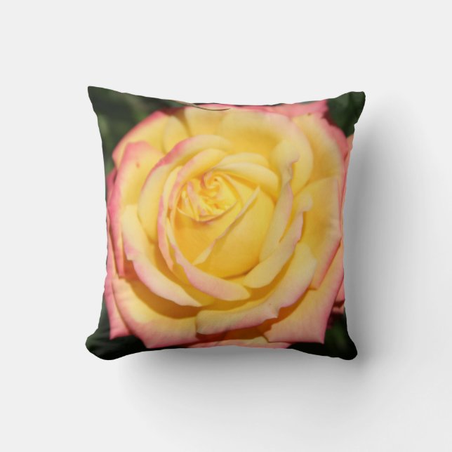 Coussin Fleur de rose rose jaune chaud (Recto)