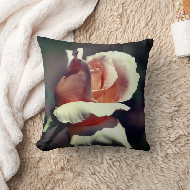 Coussin Fleur de Rosier Bourgeon de pêche  (Couverture)