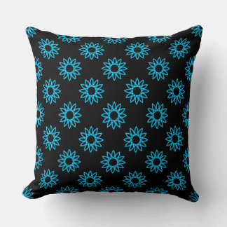 Coussin Fleur géométrique 01 - bleu ciel sur noir