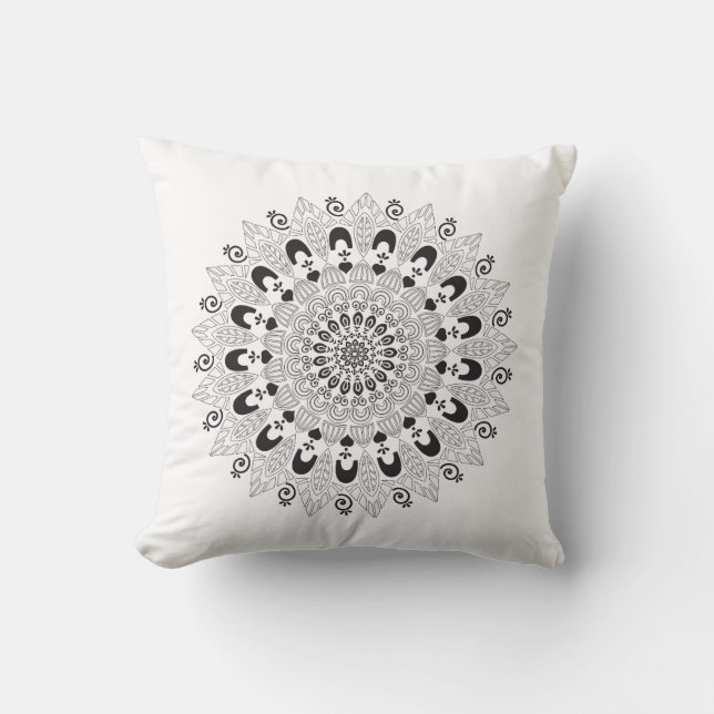 Coussin Fleur Mandala design noir et blanc Couleur d'oreil (Recto)