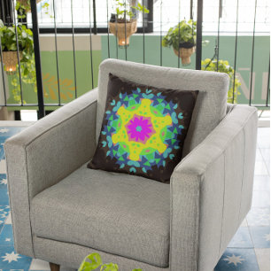 Coussin Fleur Mandala rose jaune et bleu