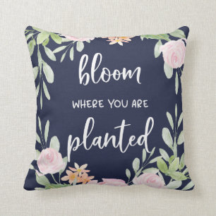Coussin Fleur où vous êtes typographie florale plantée 