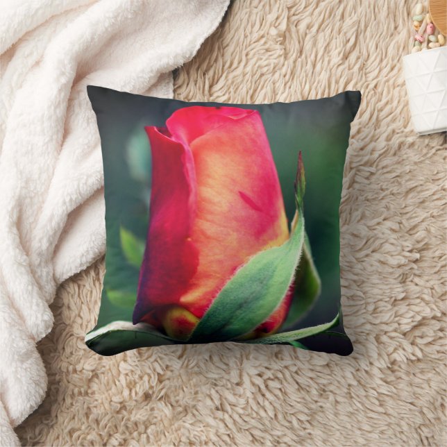 Coussin Fleur Rosebud Rouge Avec Points Forts Jaunes Ferme (Couverture)