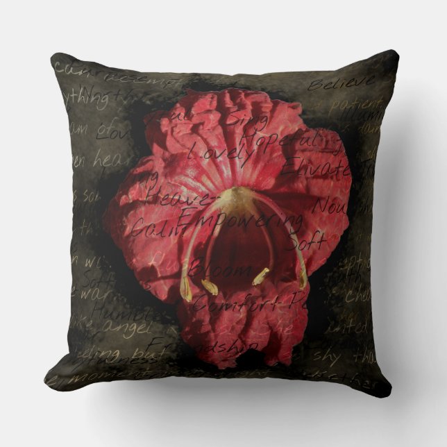 Coussin Fleur rouge sur texte grunge (Recto)