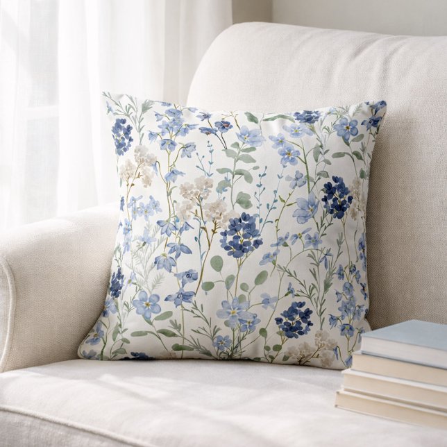Coussin Fleur sauvage aquarelle bleue (Créateur téléchargé)