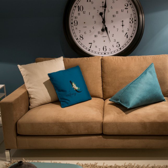 Coussin Fleur sauvage d'aquarelle monogramme bleu océan (Créateur téléchargé)