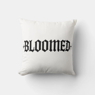 Coussin fleuri