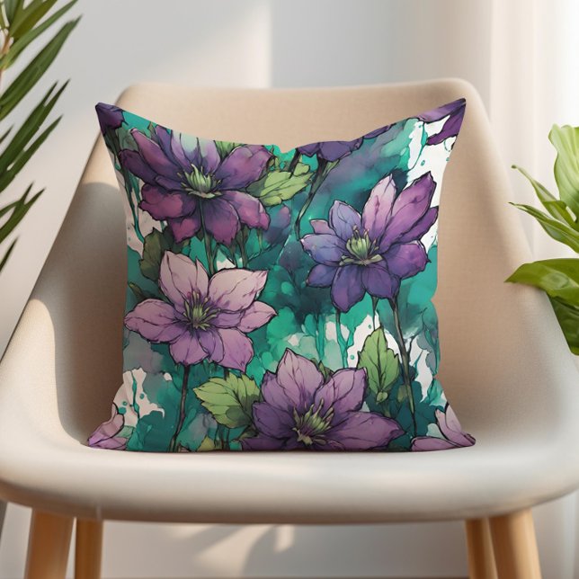 Coussin Fleurs aquarelles violettes feuilles vert émeraude (Purple flowers on emerald green decorator pillow)