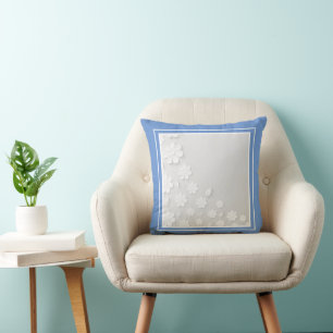 Coussin Fleurs blanches modernes en bleu