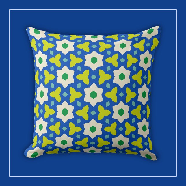 Coussin Fleurs blanches sur fond floral géométrique bleu e (Créateur téléchargé)