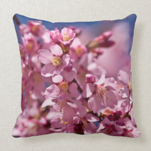 Coussin Fleurs de cerisier de Sakura embrassées par