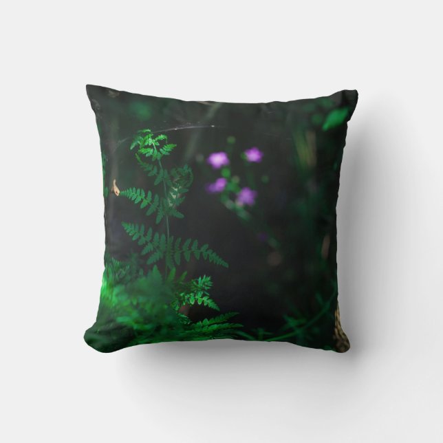 Coussin Fleurs de forêts sauvages pourpres (Recto)