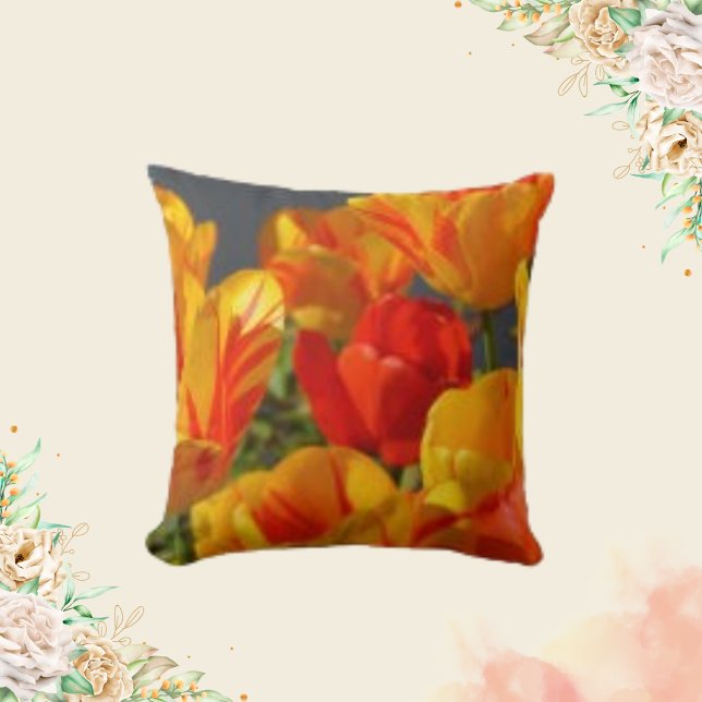 Coussin Fleurs de printemps des Tulipes orange (Créateur téléchargé)