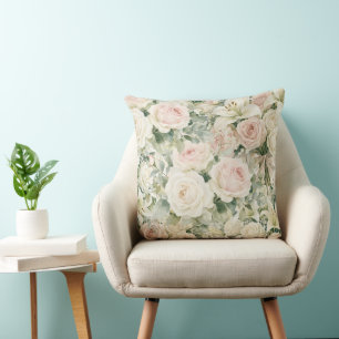 Coussin Fleurs de rose et de lys à l'aquarelle rose tendre