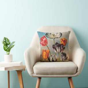 Coussin Fleurs de tulipes variées vintage dans un paysage