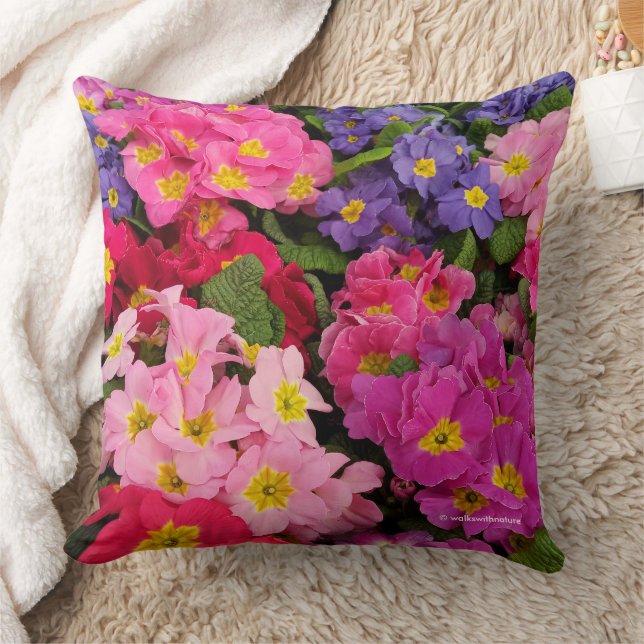 Coussin Fleurs Primules couleur Medley rose bleu violet (Couverture)