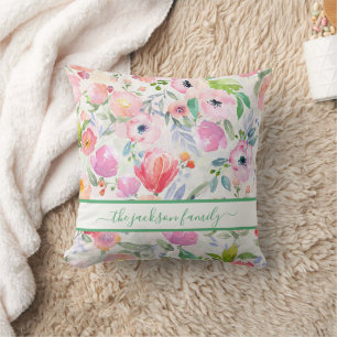 Coussin Fleurs rose saumon écriture nom de famille