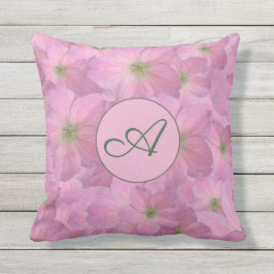 Coussin Fleurs roses douces avec le monogramme fait sur