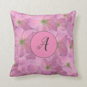 Coussin Fleurs roses douces avec le monogramme fait sur