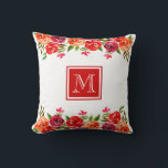 Coussin Fleurs roses rouges orange monogrammes<br><div class="desc">Modèle floral de fleurs rouges, orange, roses et bordeaux et feuilles verts sur N'IMPORTE QUEL ARRIÈRE - PLAN COULEUR - nous montrons blanc. Personnalisez avec un monogramme, des initiales, un nom, ou dire par vous-même, un cadeau, un cadeau mariage, le chauffage, la journée de la mère ou pour décorer votre...</div>