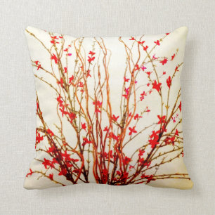 Coussin Fleurs rouges sur le carreau de Tan léger