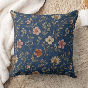 Coussin Fleurs sauvages simples brodées sur fond de denim