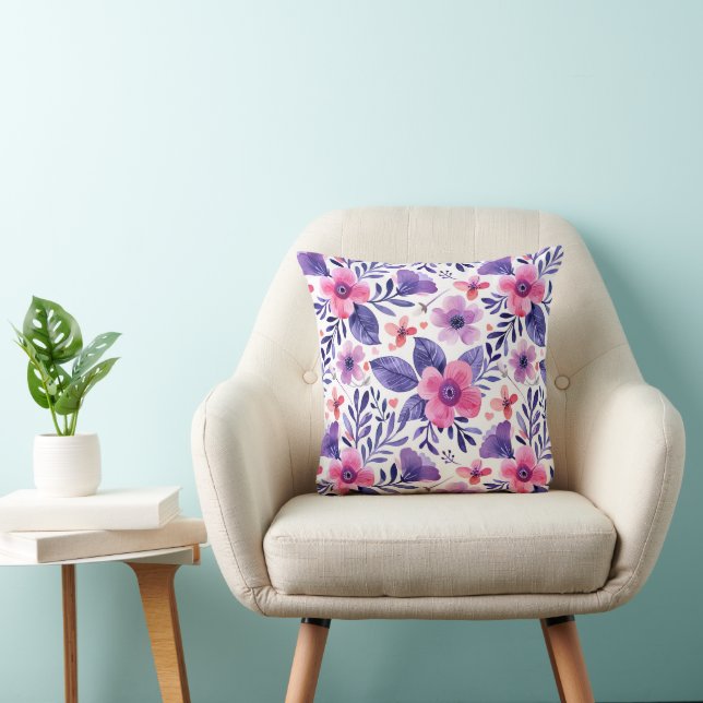 Coussin Fleurs violettes peintes à la main (Chaise)